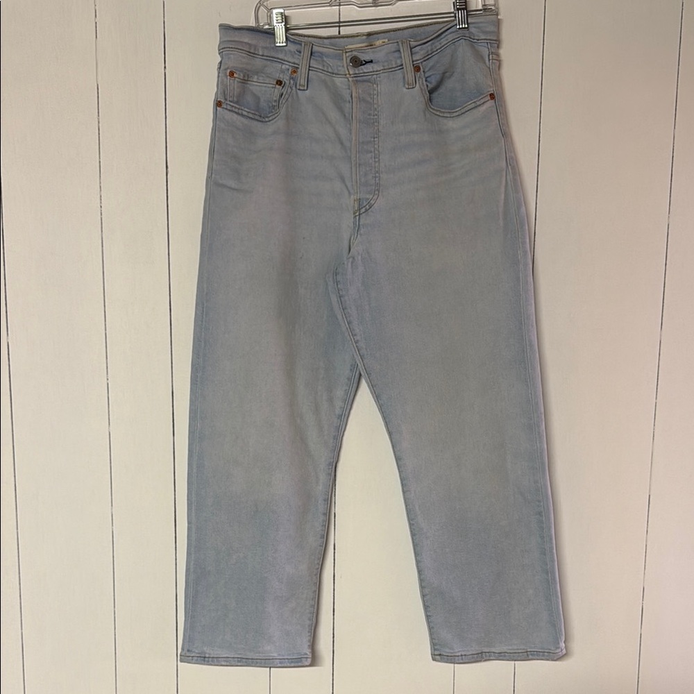 Levi’s Ribcage Straight Ankle Mom Jeans